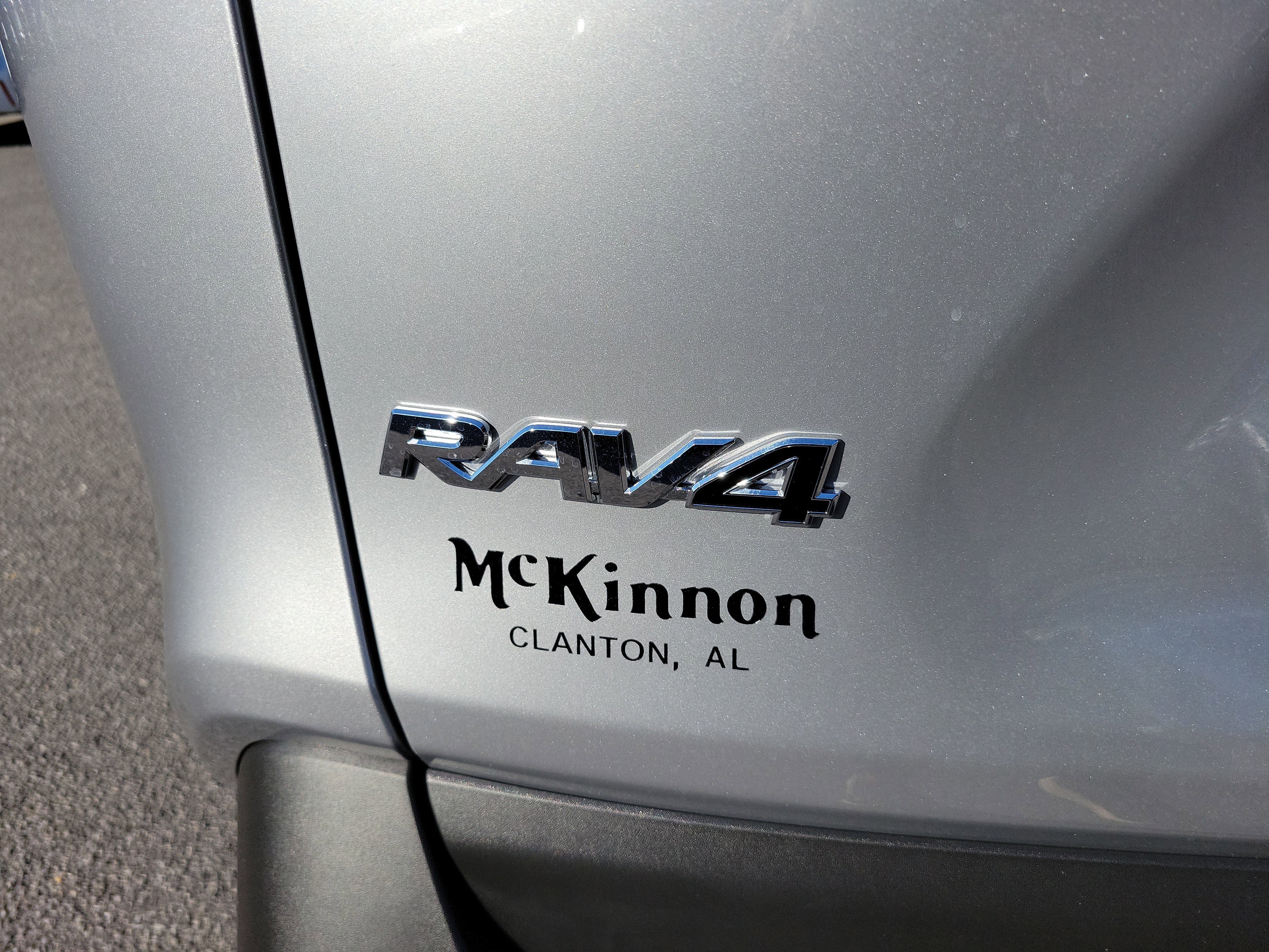 New 2025 Toyota RAV4 XLE w/ Convenience Package image 9