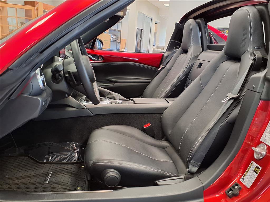 Used 2023 MAZDA MX-5 Miata Grand Touring w/ Weather Package image 16