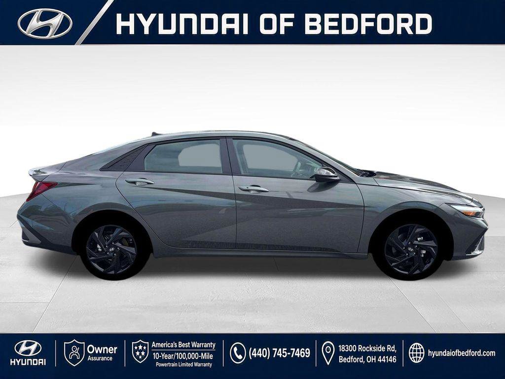 New 2026 Hyundai Elantra Sport FWD image 11