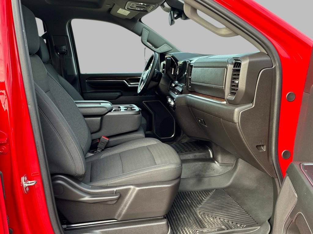 Used 2024 GMC Sierra 3500 SLE w/ SLE Value Package image 9