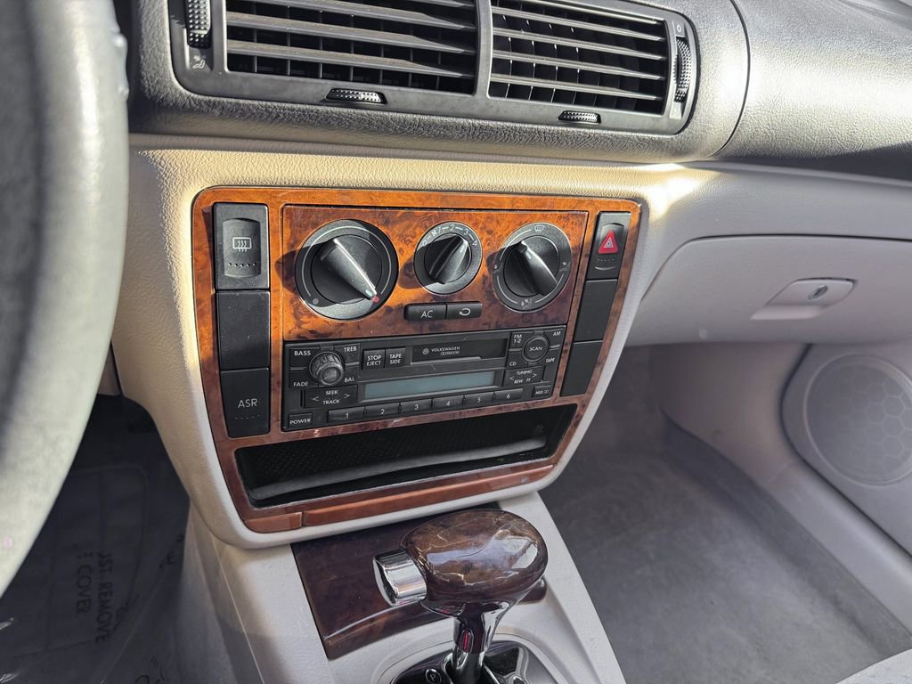 Used 1999 Volkswagen Passat GLS FWD image 20