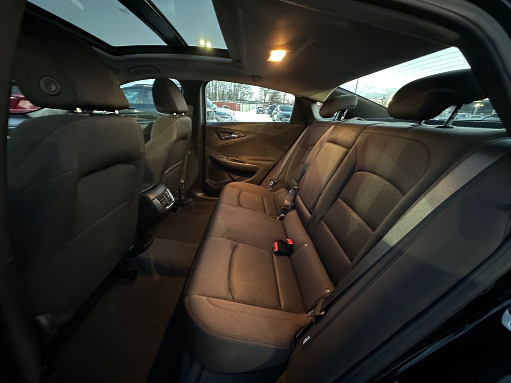 Used 2024 Chevrolet Malibu LT image 17