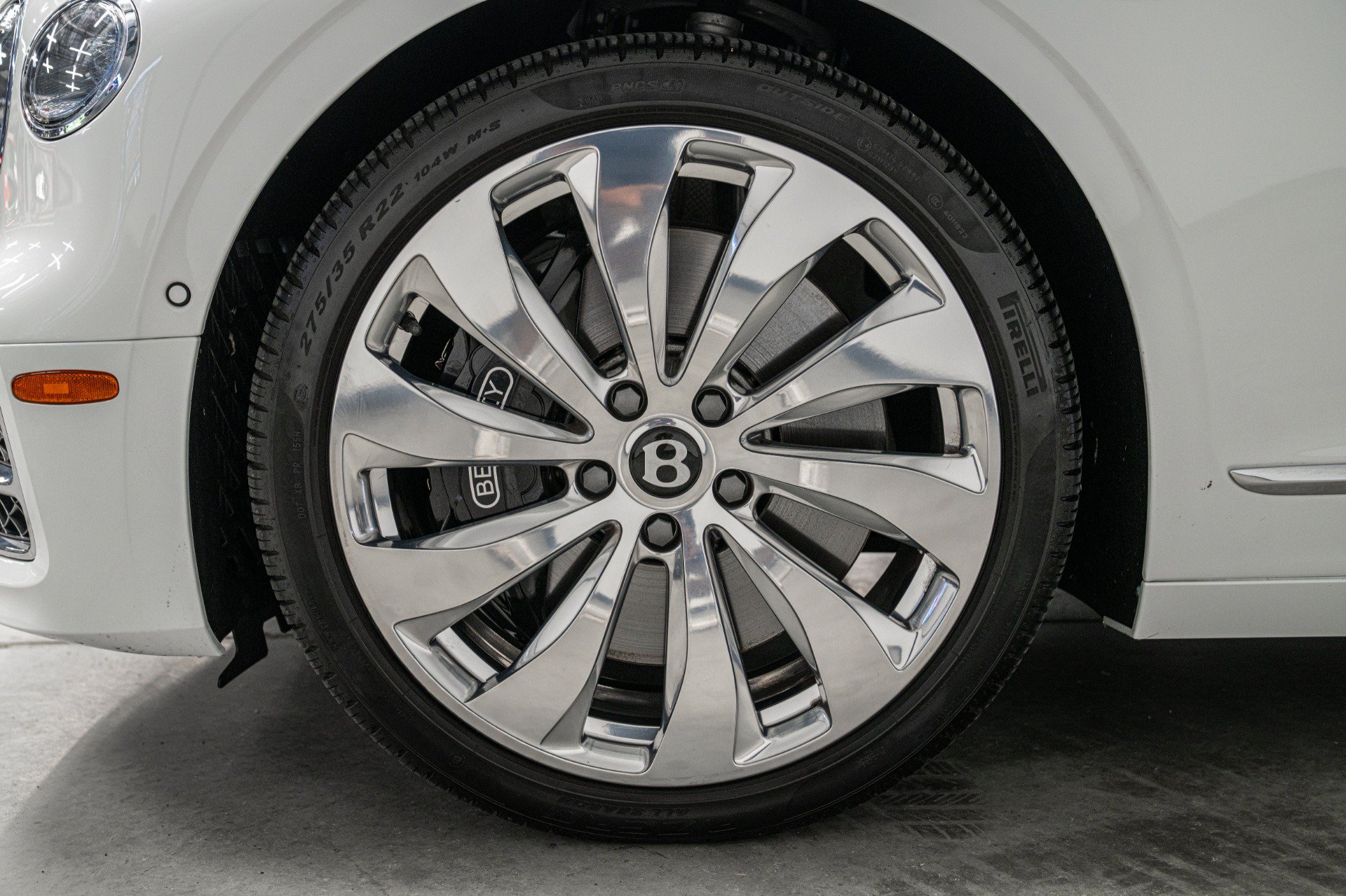 Used 2024 Bentley Flying Spur V8 AWD/4WD image 9