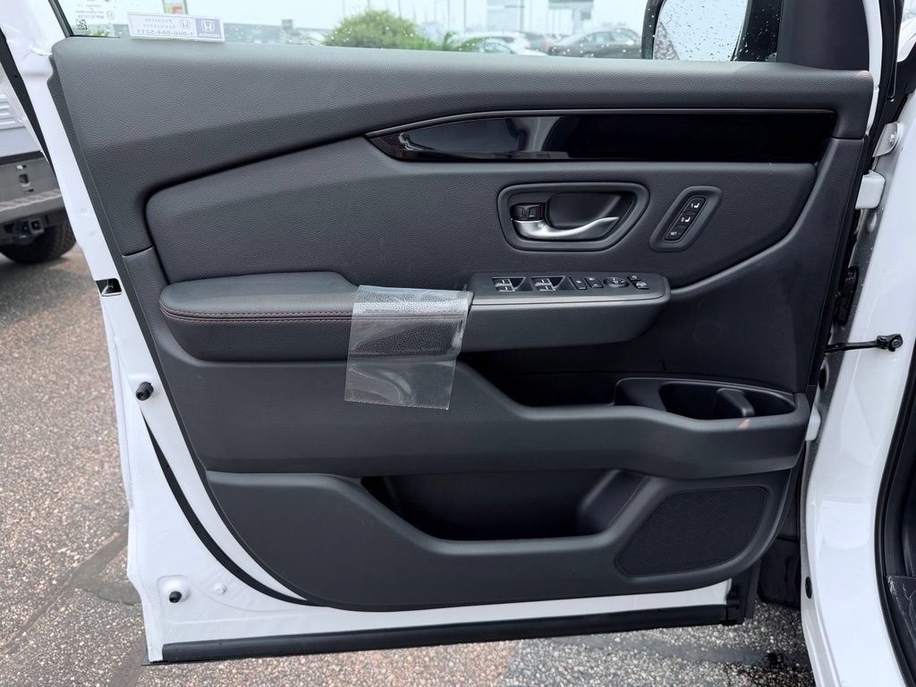 New 2026 Honda Pilot TrailSport image 15