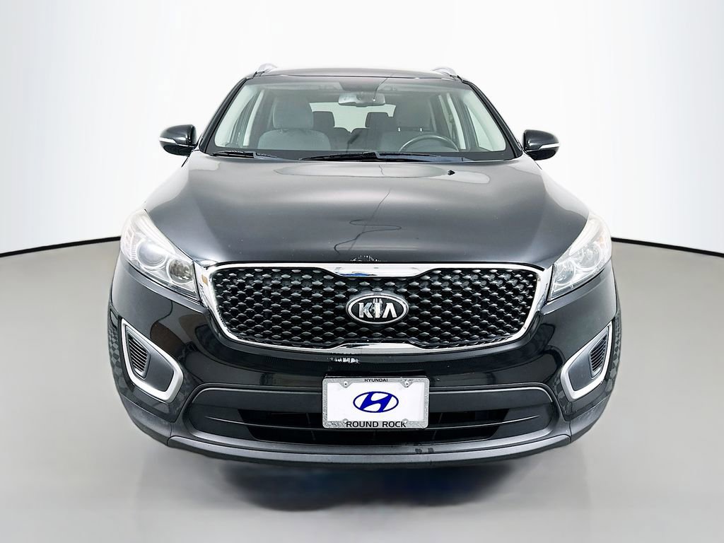Used 2018 Kia Sorento LX image 2