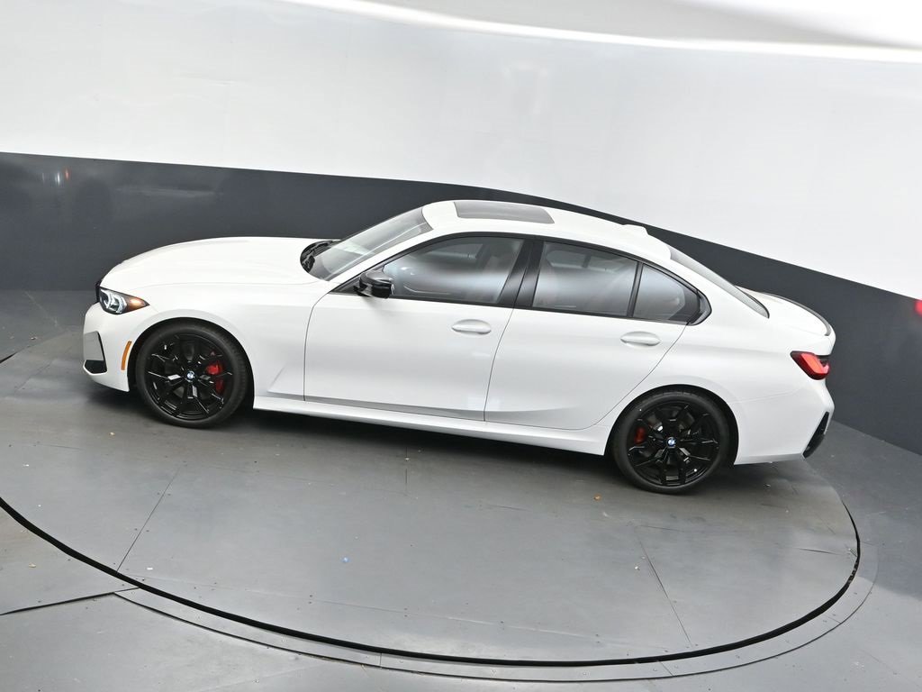 New 2026 BMW 330i Sedan w/ M Sport Package image 32