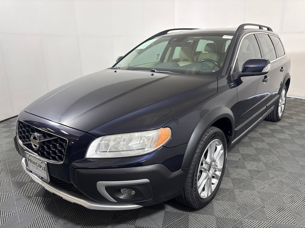 Used 2016 Volvo XC70 T5 Premier w/ Proximity Package AWD/4WD image 2