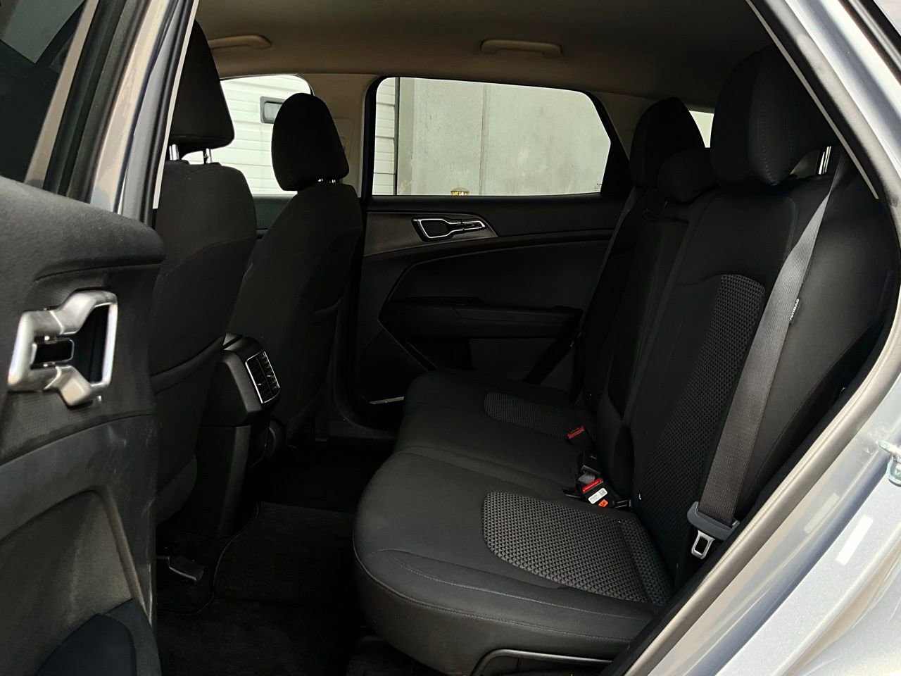 Used 2025 Kia Sportage LX image 11