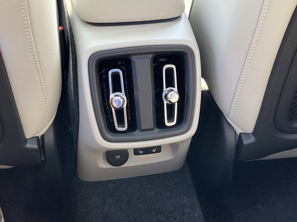 New 2026 Volvo XC40 B5 Plus w/ Protection Package Premier image 17