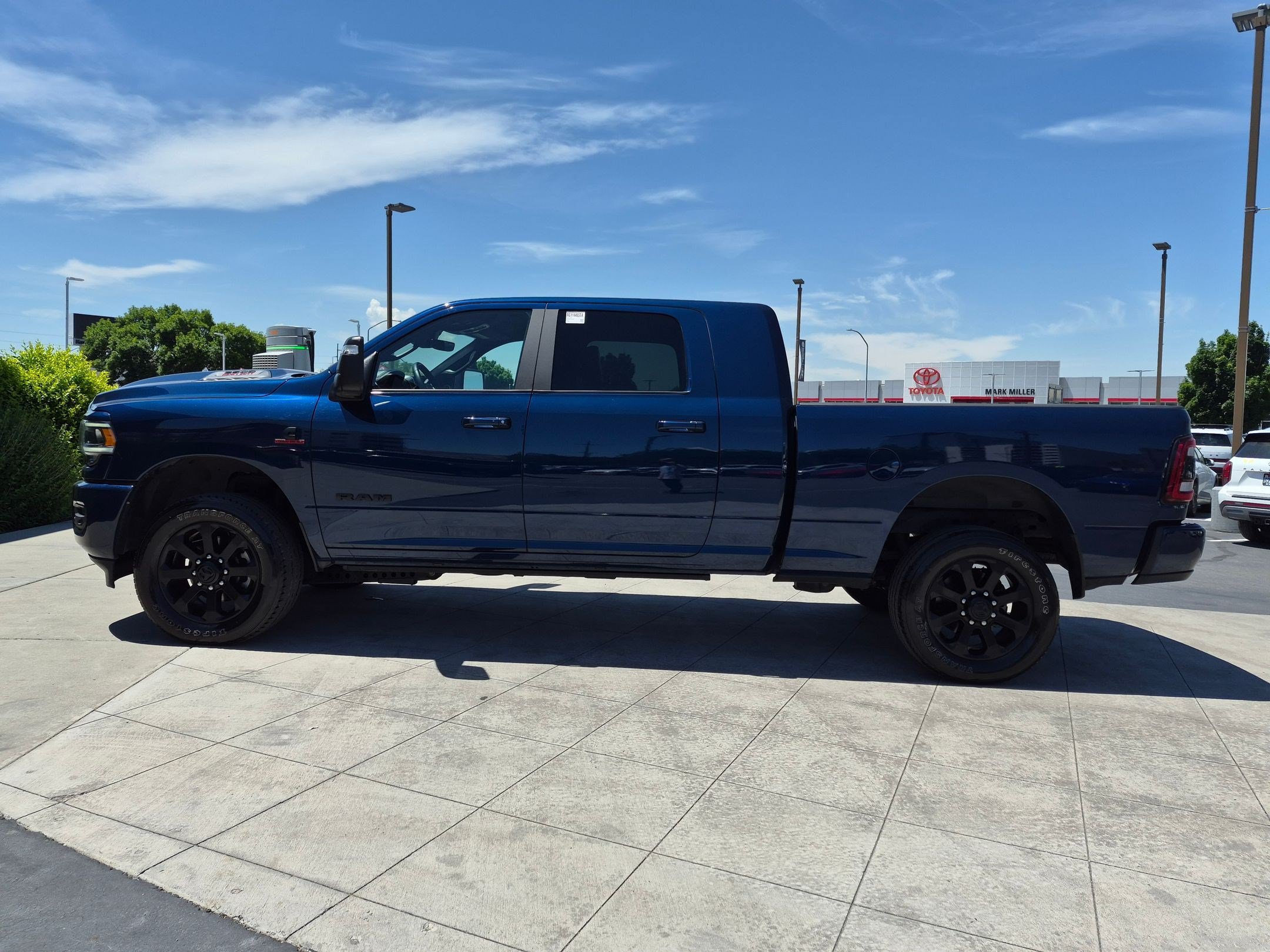 Used 2024 RAM 2500 Laramie w/ Night Edition AWD/4WD image 9