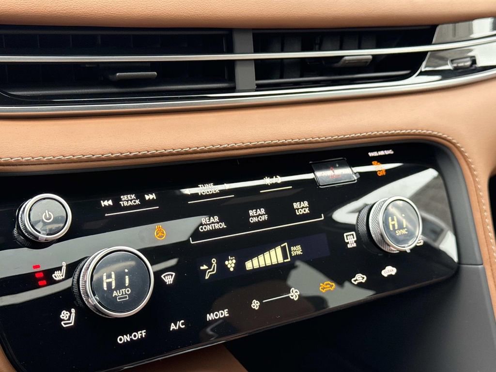 New 2026 INFINITI QX60 Autograph w/ Dark Cargo Package image 5