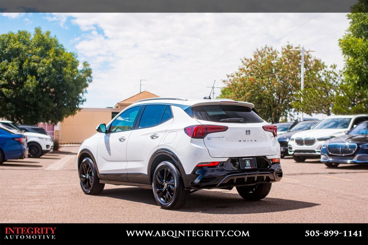 Used 2024 Buick Encore GX Sport Touring image 5