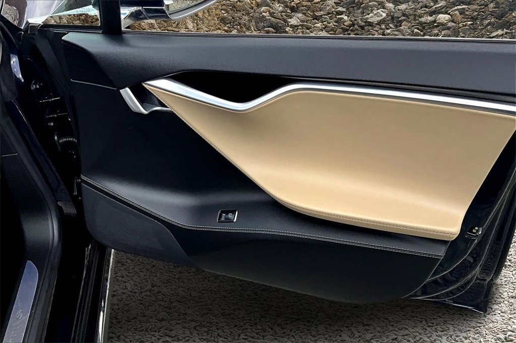 Used 2015 Tesla Model S P85D image 21