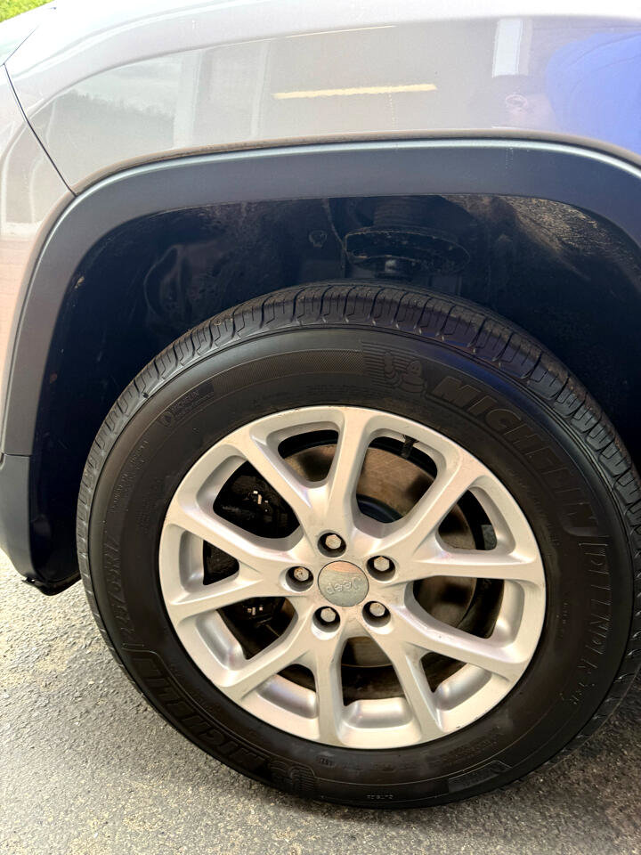 Used 2017 Jeep Cherokee Latitude w/ Comfort/Convenience Group image 14