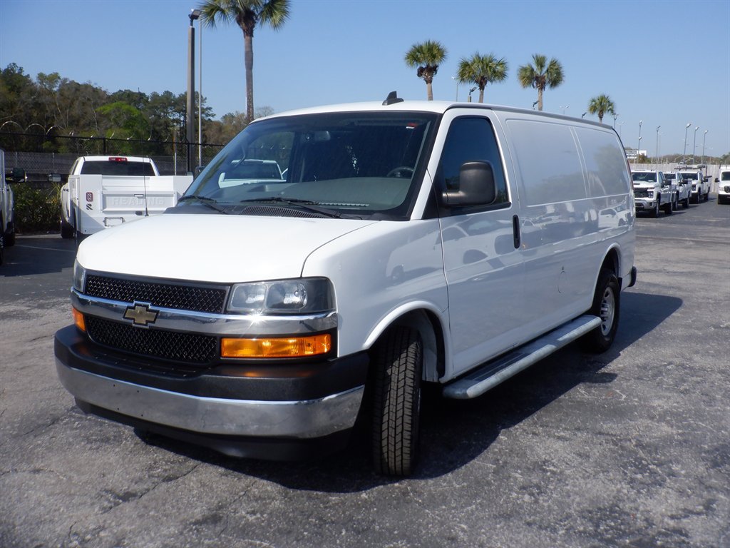 Used 2020 Chevrolet Express 2500 w/ Driver Convenience Package RWD image 17
