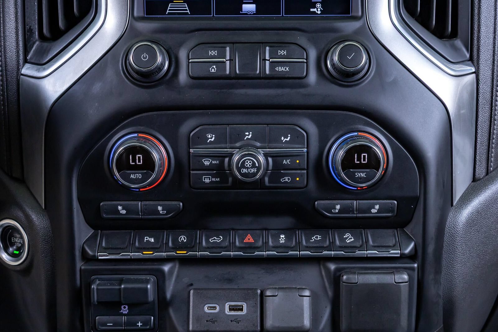 Used 2020 Chevrolet Silverado 1500 RST w/ Texas Edition AWD/4WD image 26