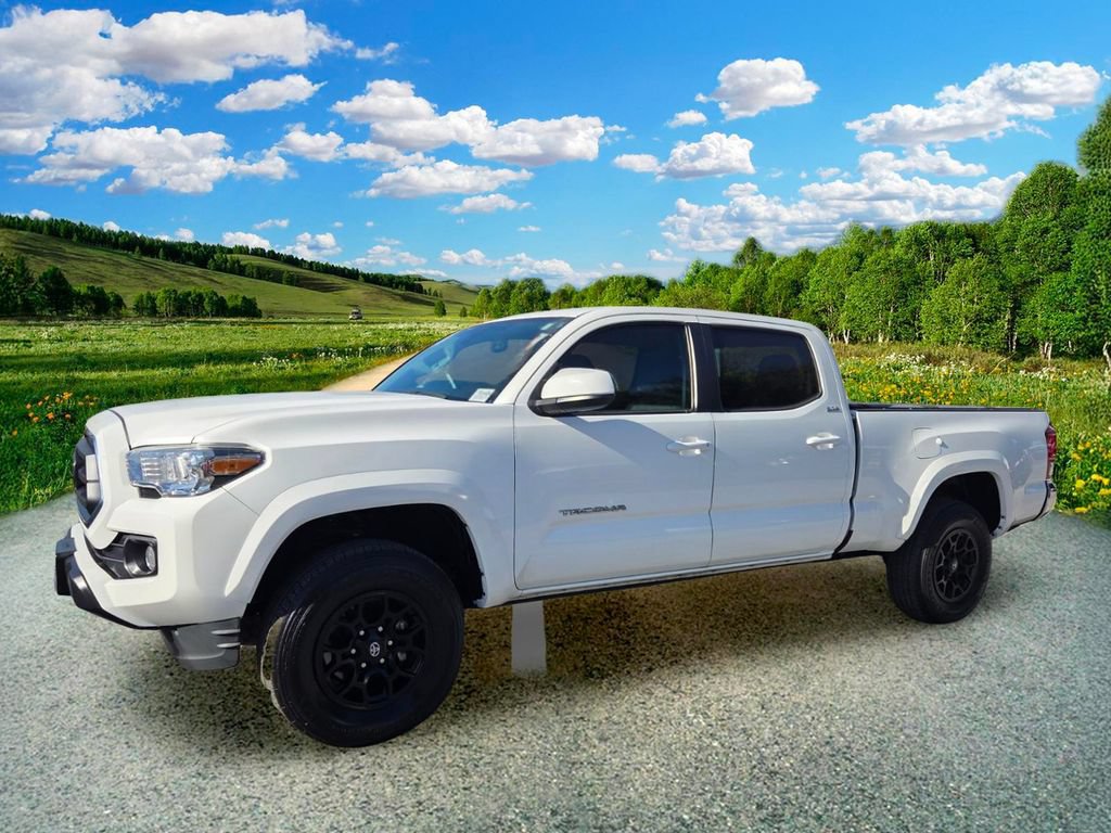Used 2021 Toyota Tacoma SR5 RWD image 2