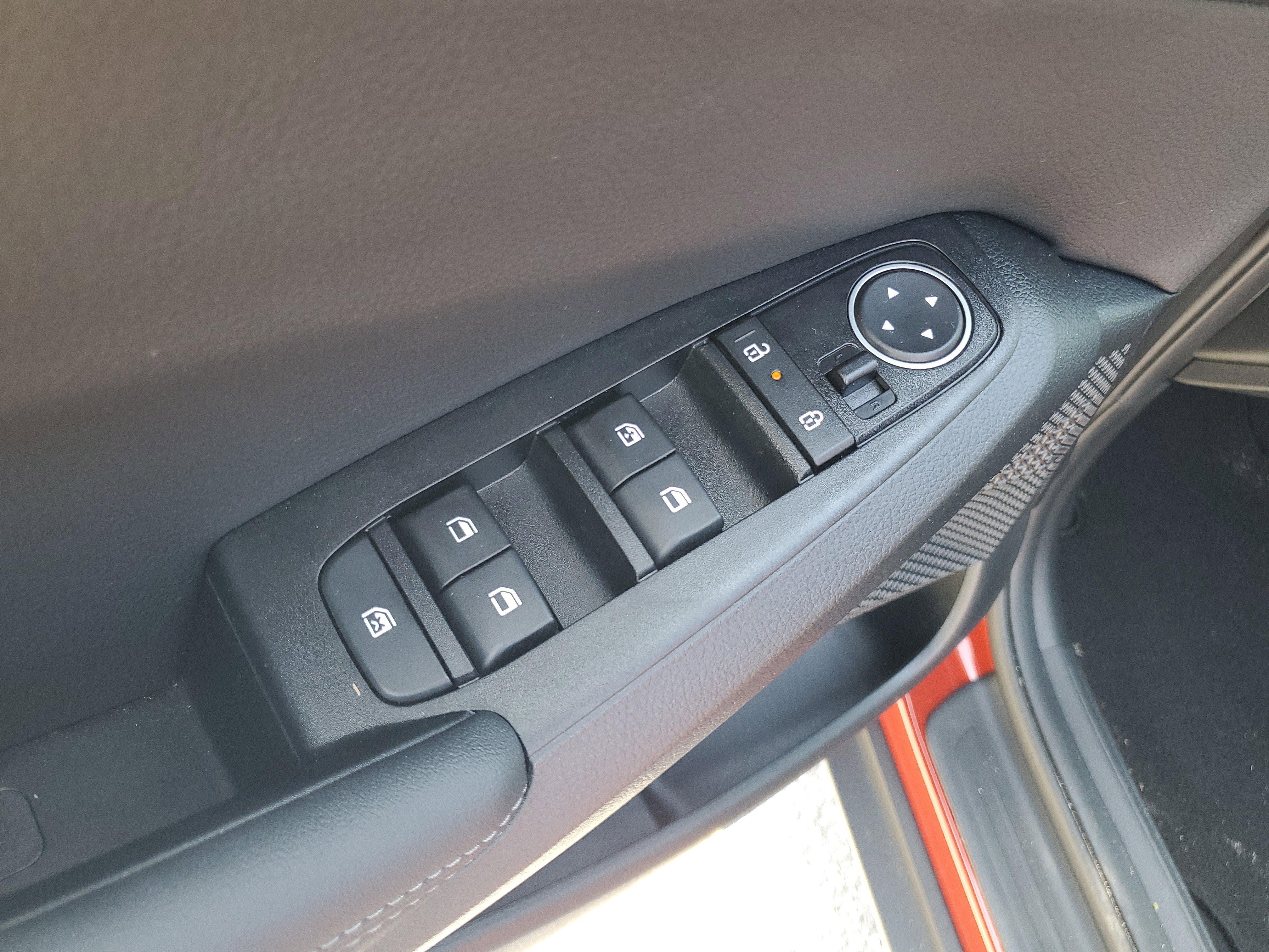 Used 2025 Kia Seltos S image 14