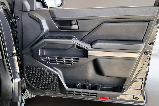 Used 2025 Toyota Tacoma SR5 image 25
