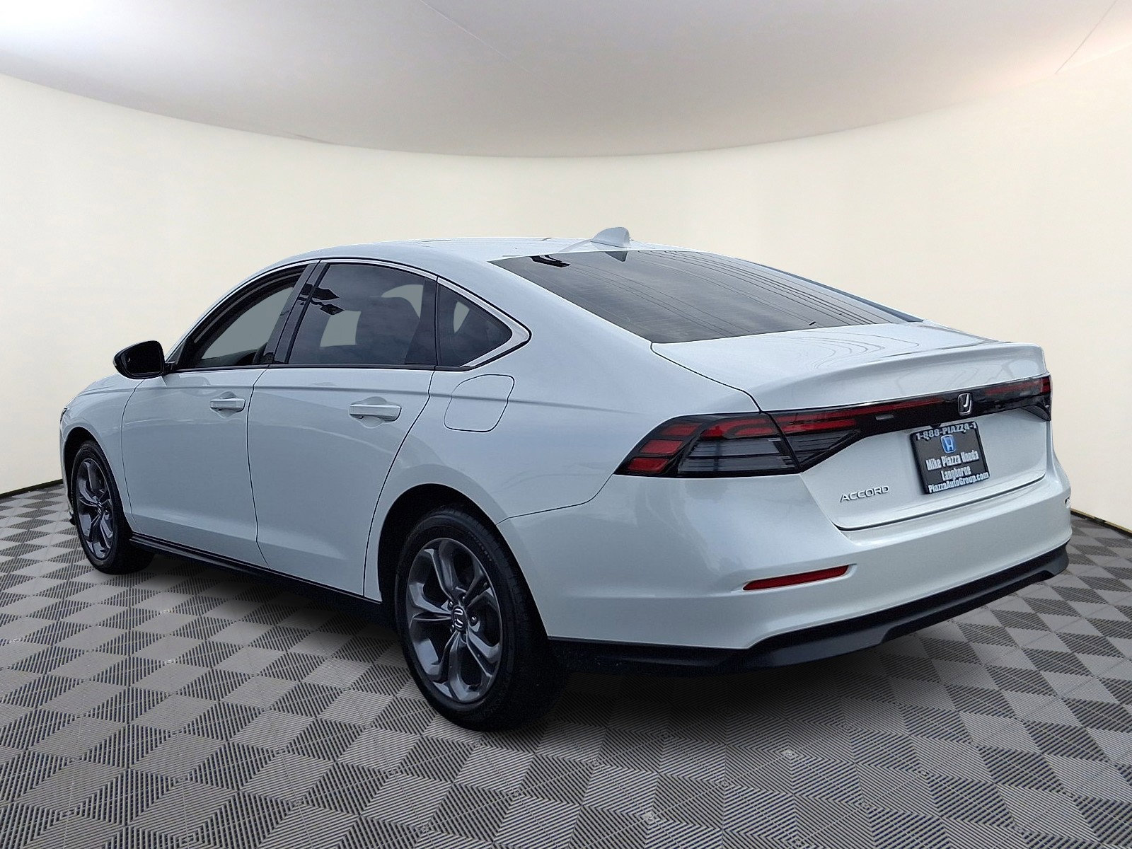 Used 2024 Honda Accord EX image 5