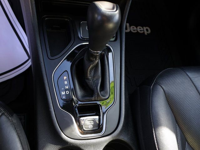Used 2019 Jeep Cherokee Limited image 31
