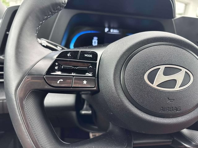 Certified 2025 Hyundai Elantra Sport FWD image 19
