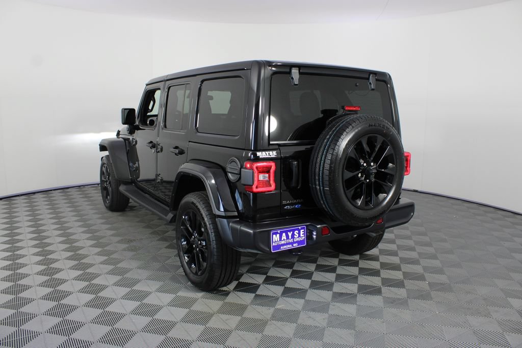 Used 2025 Jeep Wrangler Unlimited Sahara AWD/4WD image 21