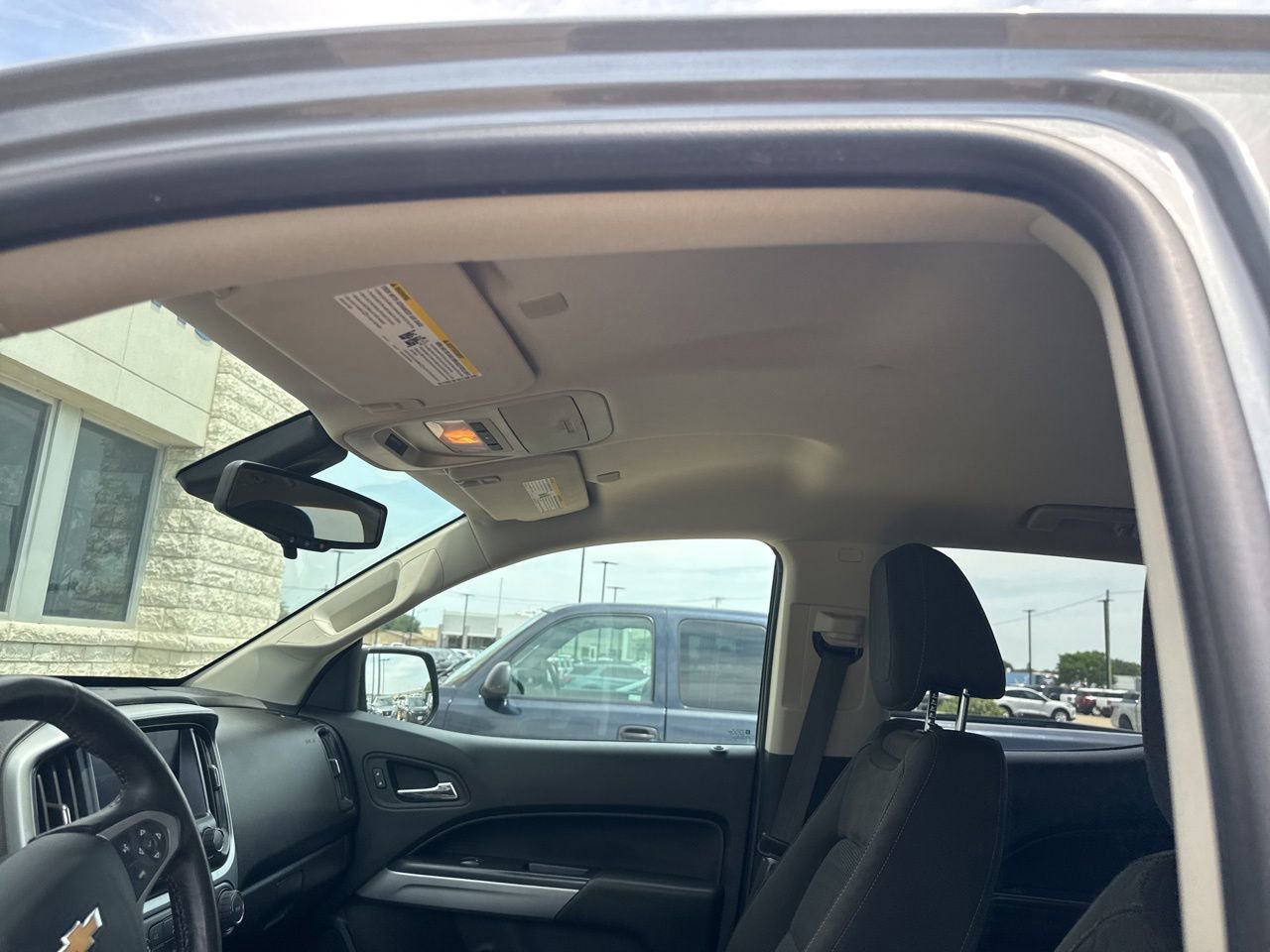 Used 2019 Chevrolet Colorado LT w/ LT Convenience Package AWD/4WD image 11