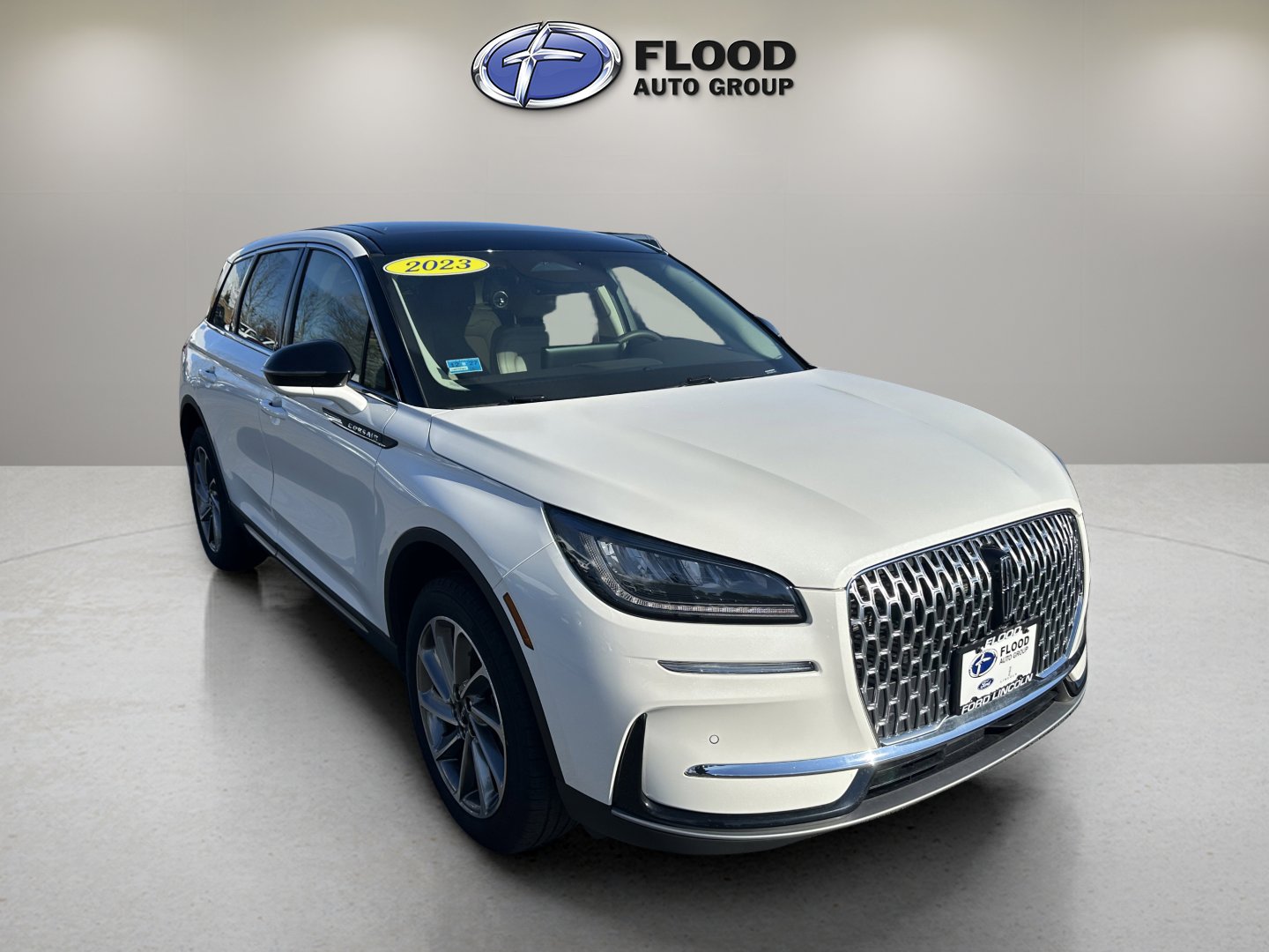 Certified 2023 Lincoln Corsair AWD w/ Equipment Group 101A image 1