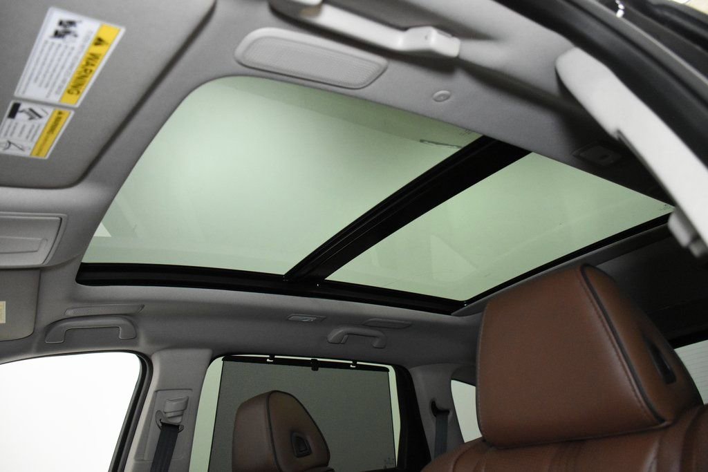 Used 2025 Acura MDX w/ Advance Package image 9