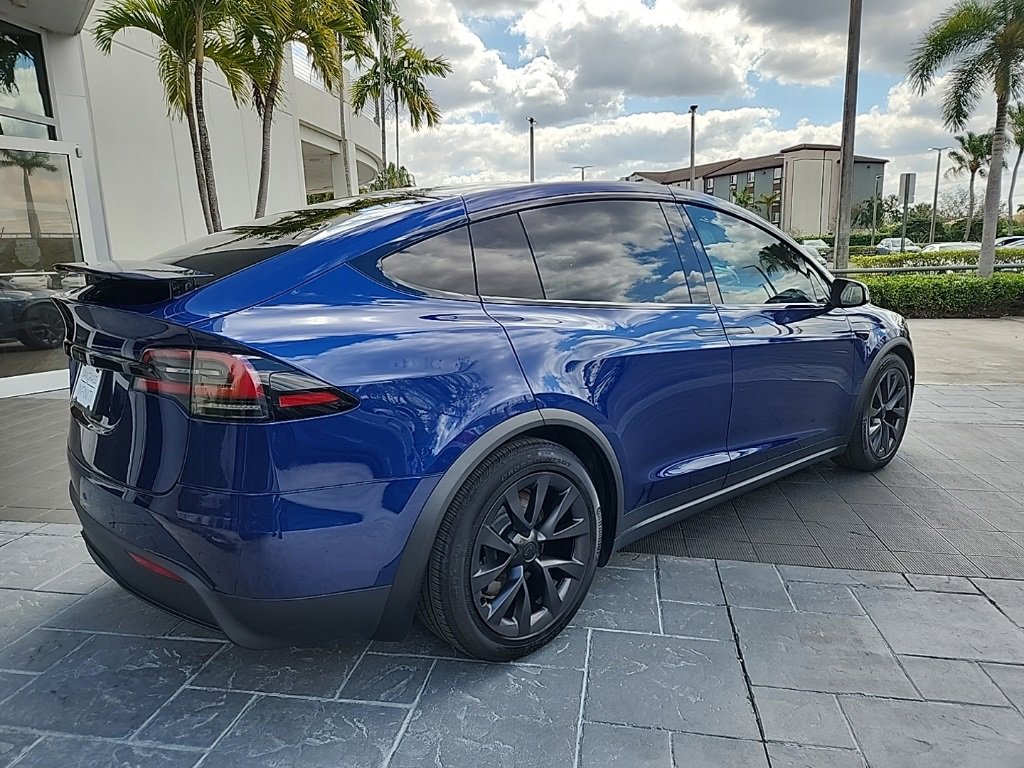 Used 2024 Tesla Model X image 7