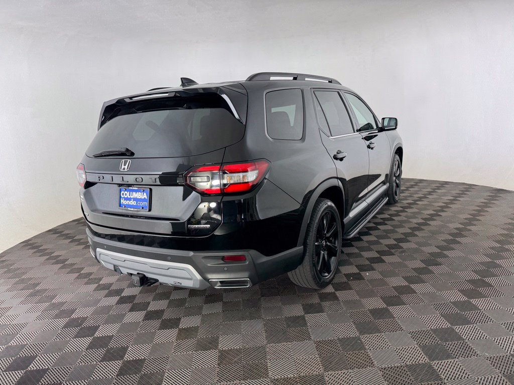 Certified 2024 Honda Pilot Touring image 4
