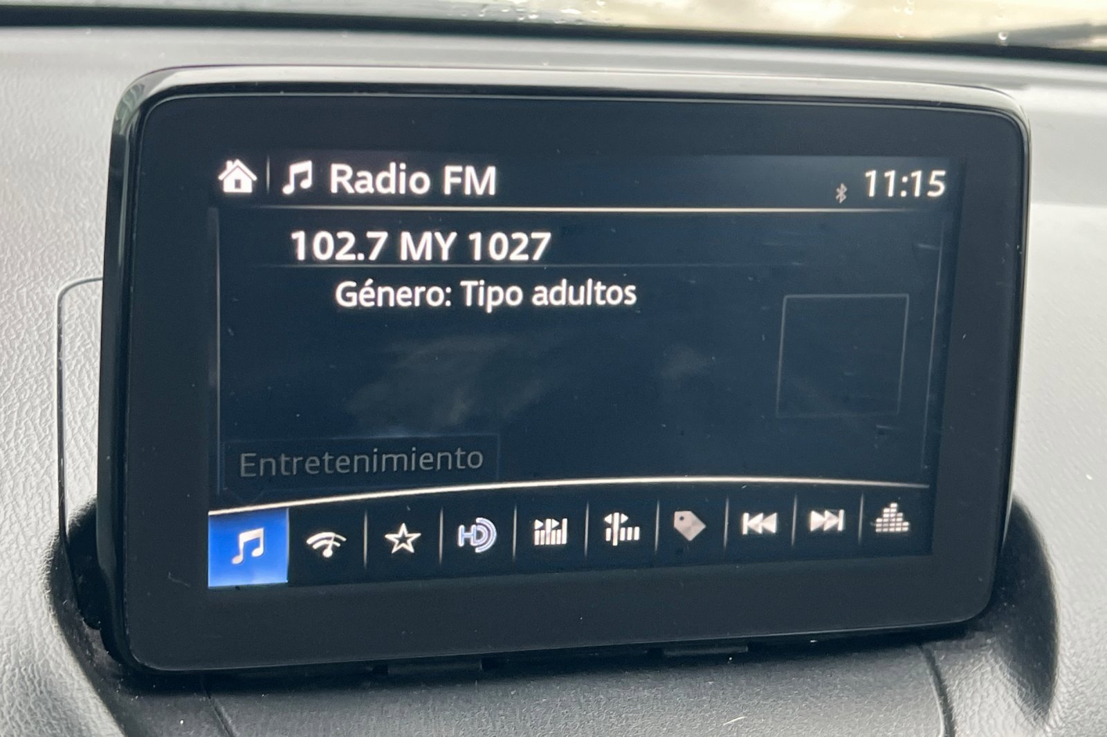 Used 2019 Toyota Yaris LE image 14