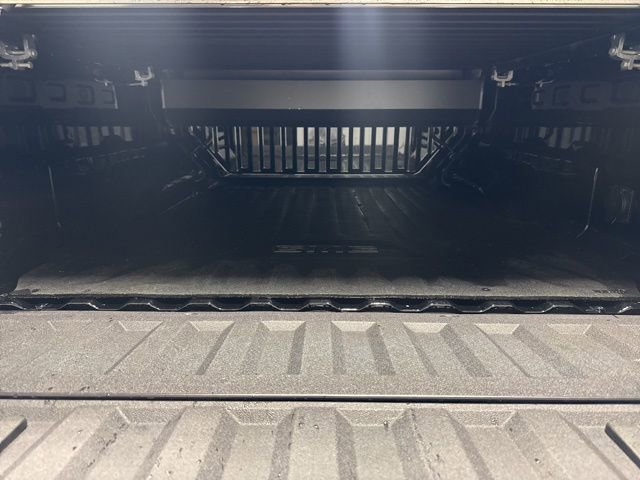 Used 2025 GMC Canyon Elevation w/ Convenience Package image 19