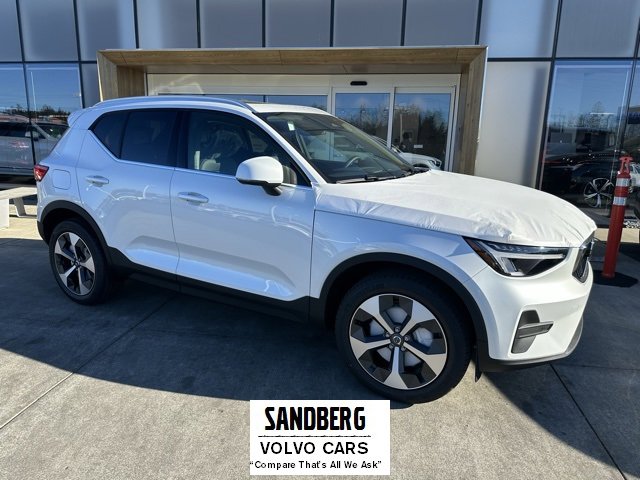 New 2025 Volvo XC40 B5 Core w/ Protection Package Premier