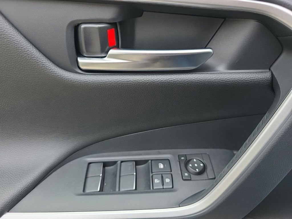 Used 2025 Toyota RAV4 XSE image 21