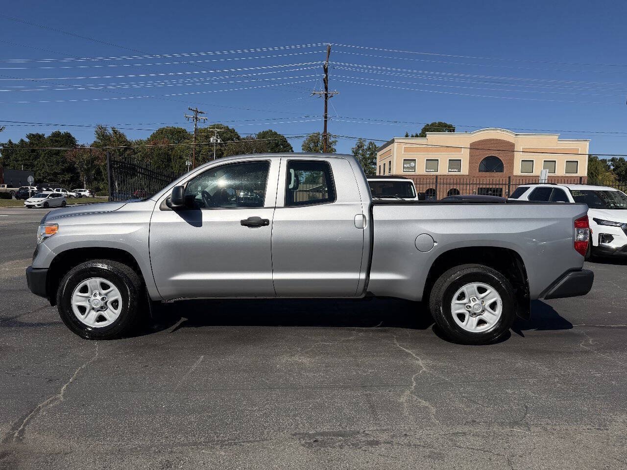 Used 2014 Toyota Tundra SR RWD image 8
