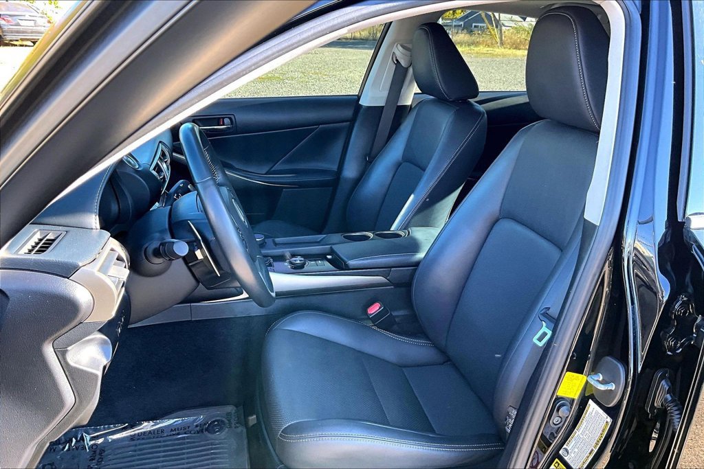 Used 2014 Lexus IS 250 w/ Premium Package RWD image 9