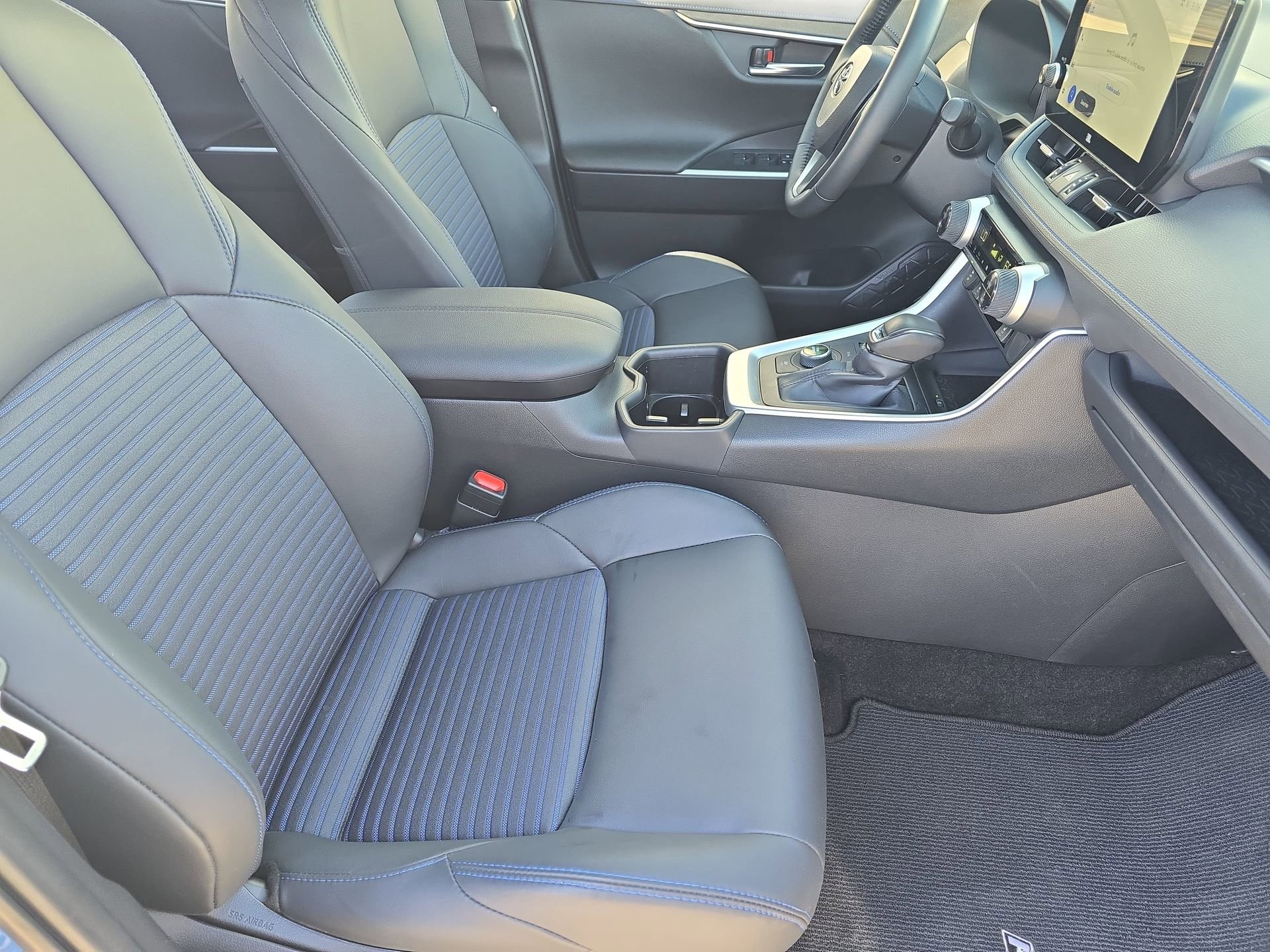 Used 2024 Toyota RAV4 XSE w/ Advanced Technology Package image 10