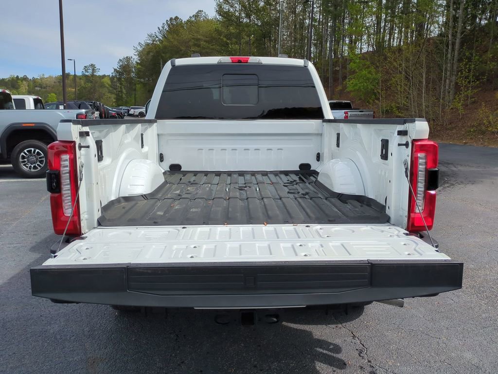 Used 2023 Ford F350 Lariat w/ Lariat Ultimate Package AWD/4WD image 17