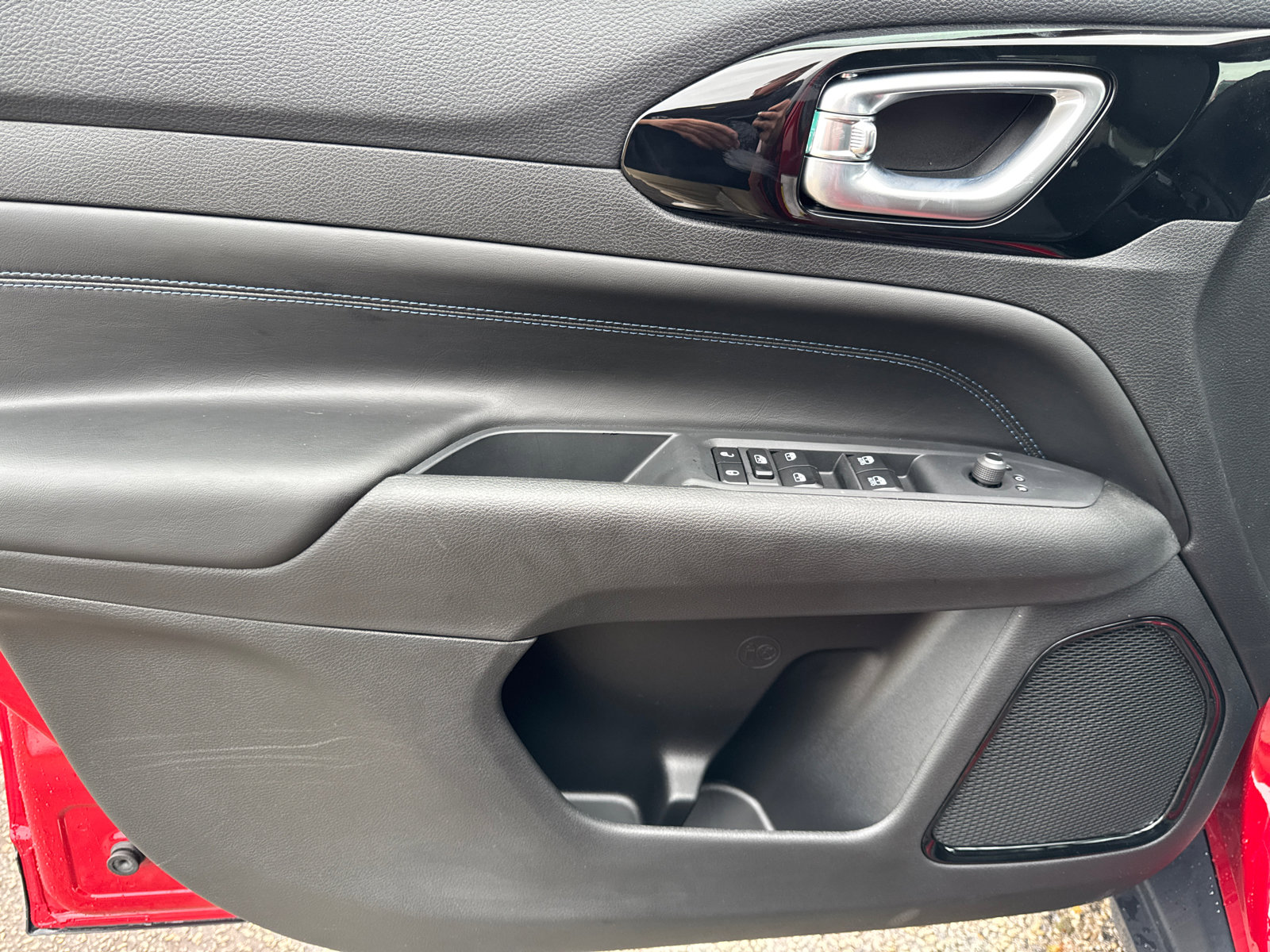 New 2026 Jeep Compass Latitude AWD/4WD image 10