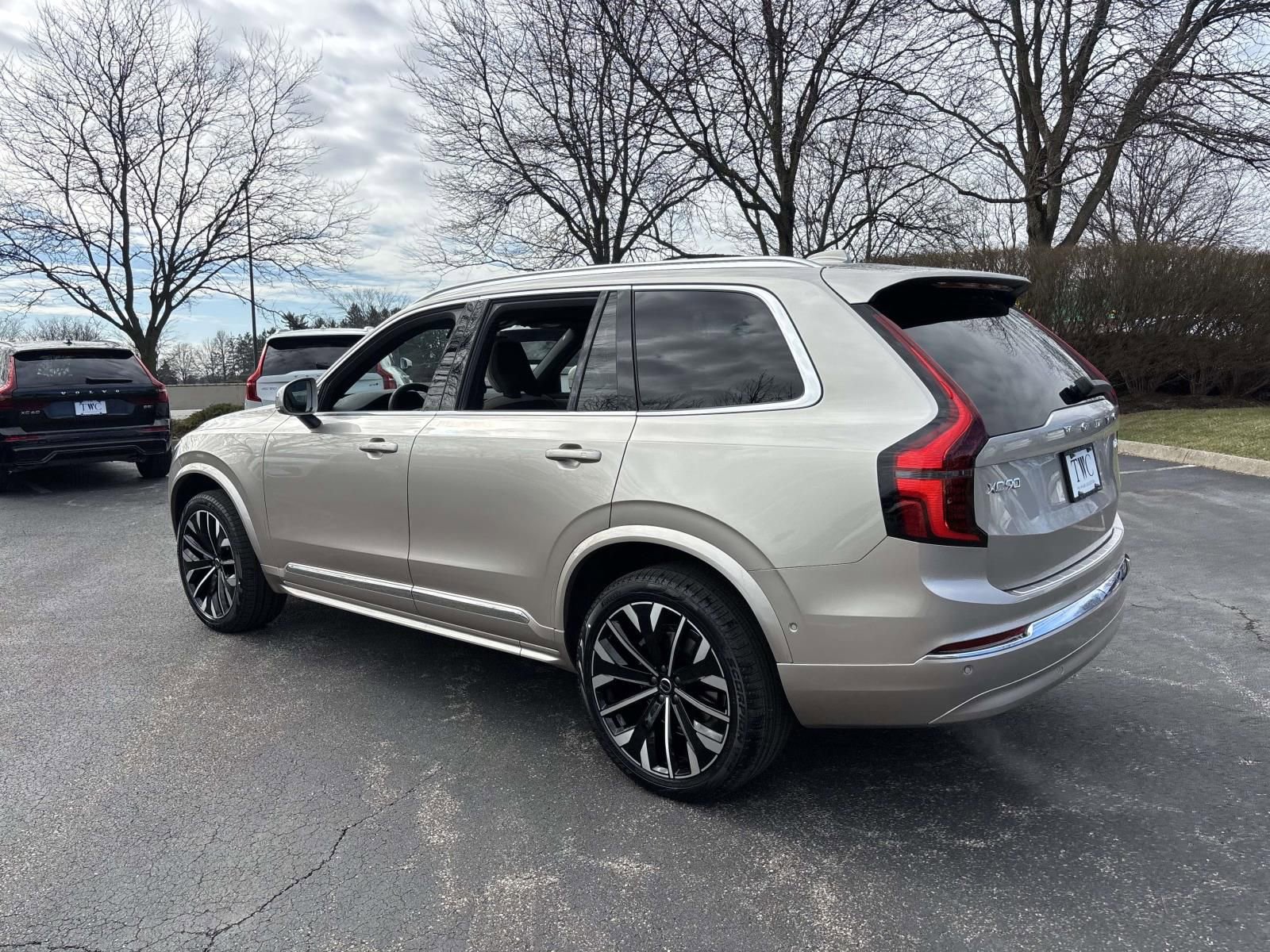New 2026 Volvo XC90 B6 Plus w/ Protection Package Premier image 5