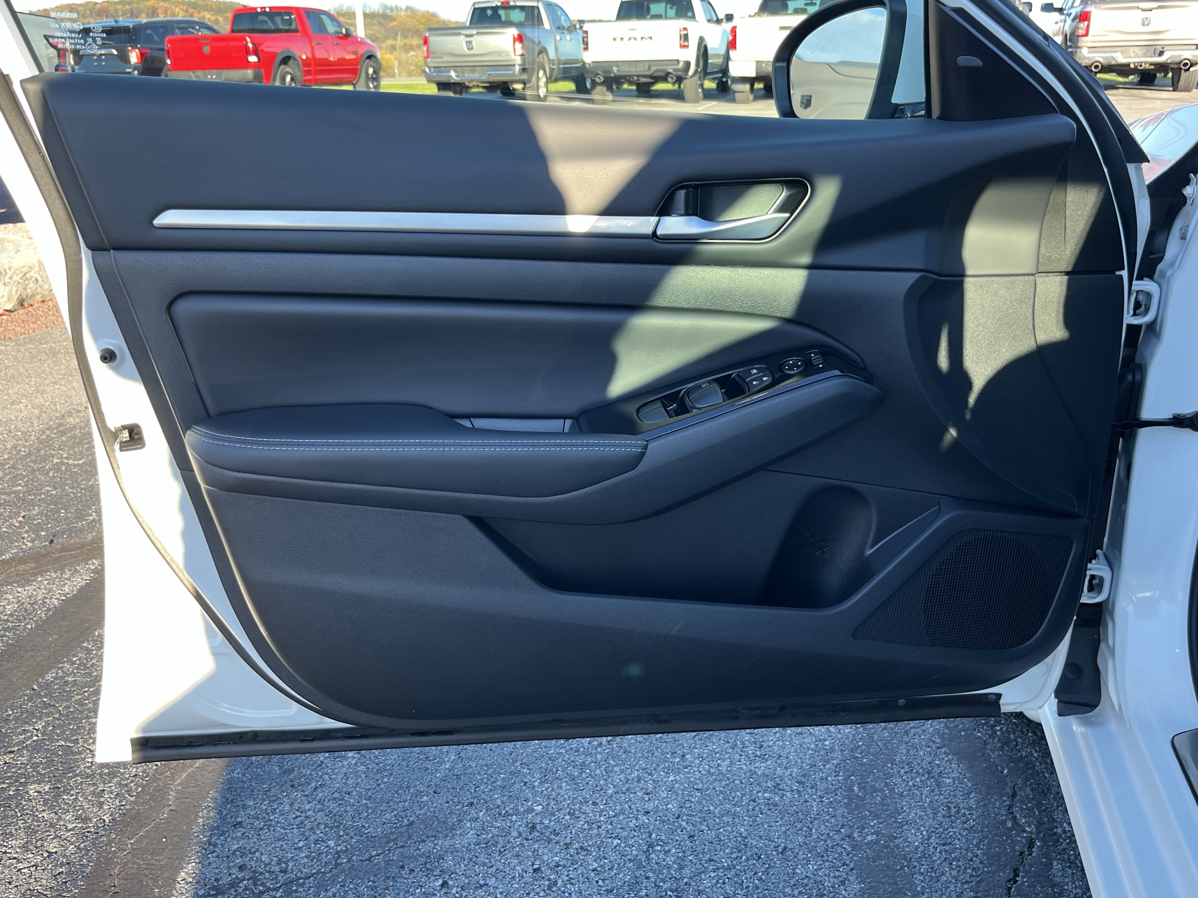 Used 2024 Nissan Altima 2.5 SL image 17