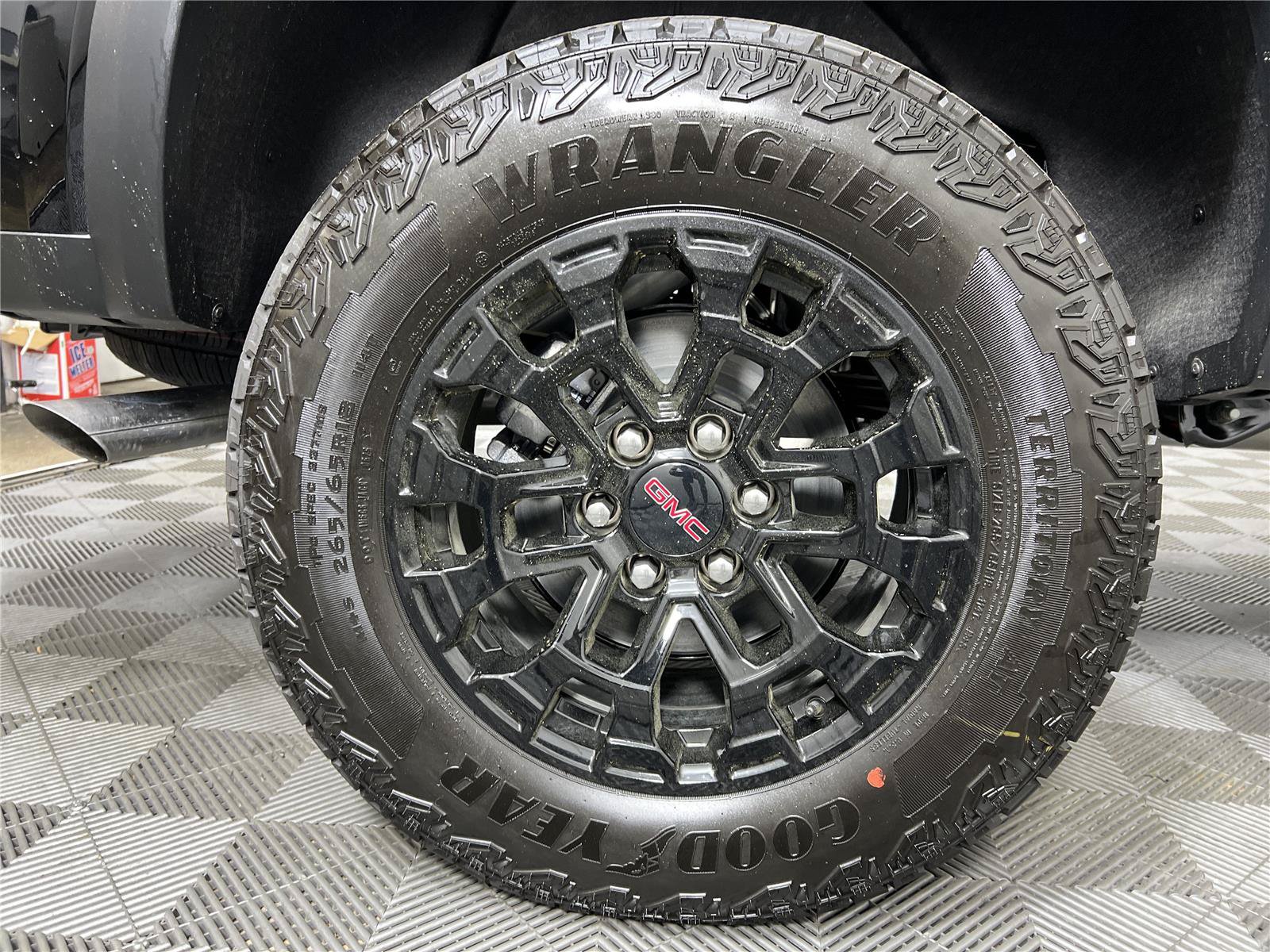 New 2026 GMC Canyon Elevation AWD/4WD image 15