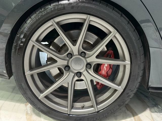 Used 2017 Cadillac ATS V w/ Carbon Black Package image 31