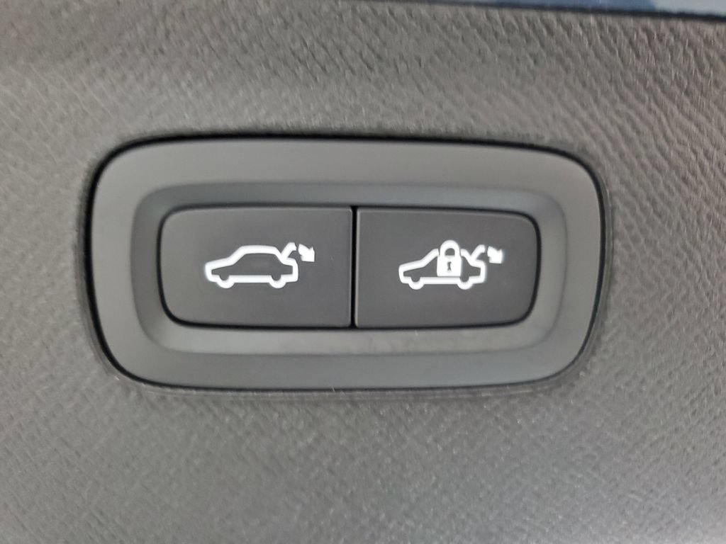 Certified 2023 Volvo XC90 B6 Ultimate AWD/4WD image 11
