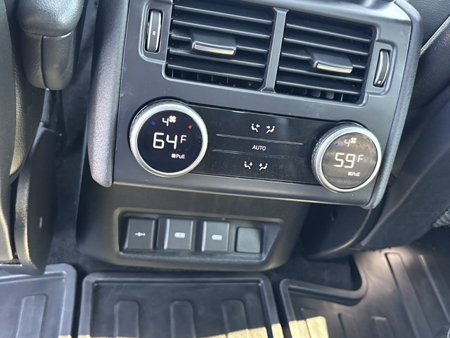 Used 2023 Land Rover Discovery S R-Dynamic AWD/4WD image 17