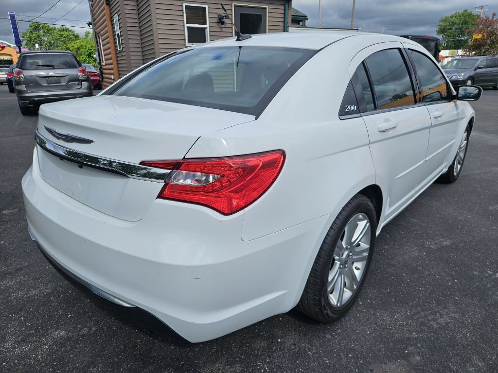 Used 2012 Chrysler 200 LX FWD image 9