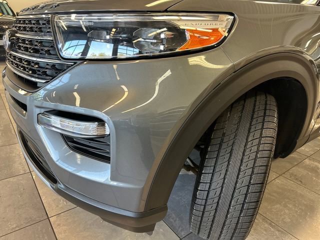 Used 2023 Ford Explorer XLT w/ Equipment Group 202A AWD/4WD image 19