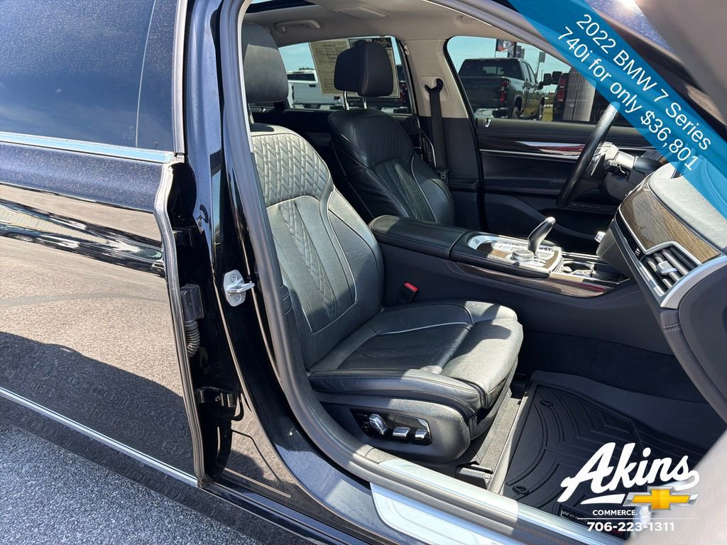 Used 2022 BMW 740i w/ Premium Package RWD image 21